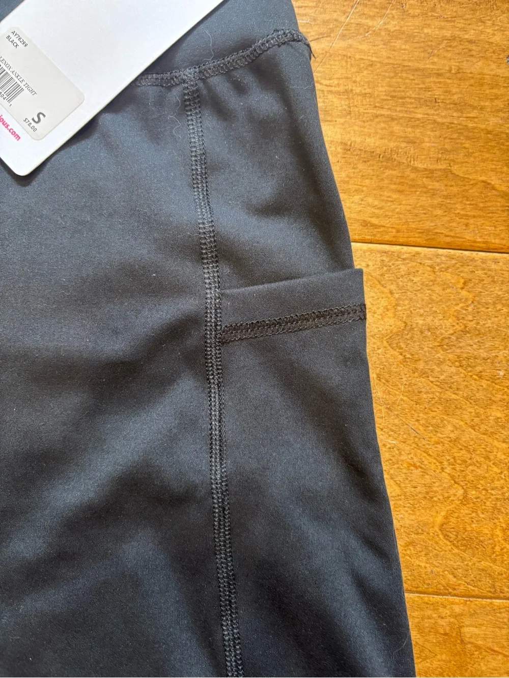 Yogalicious Lux Lenox Picket Angle Tight - Black, Size Small NWT